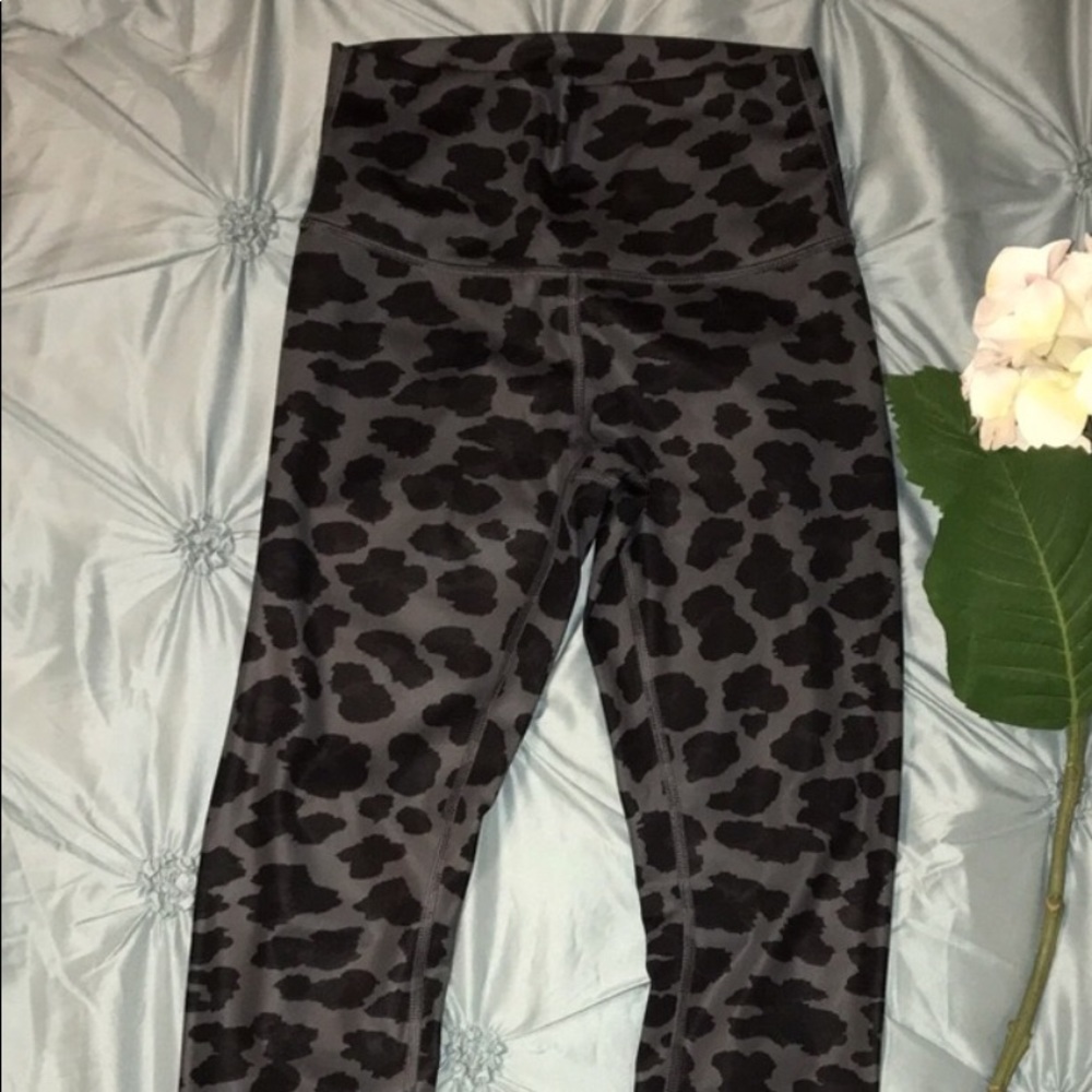 Lululemon leggings size 4